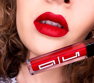 Matte Liquid Lipstick (Color: Red Shade 33, size: 36mL)